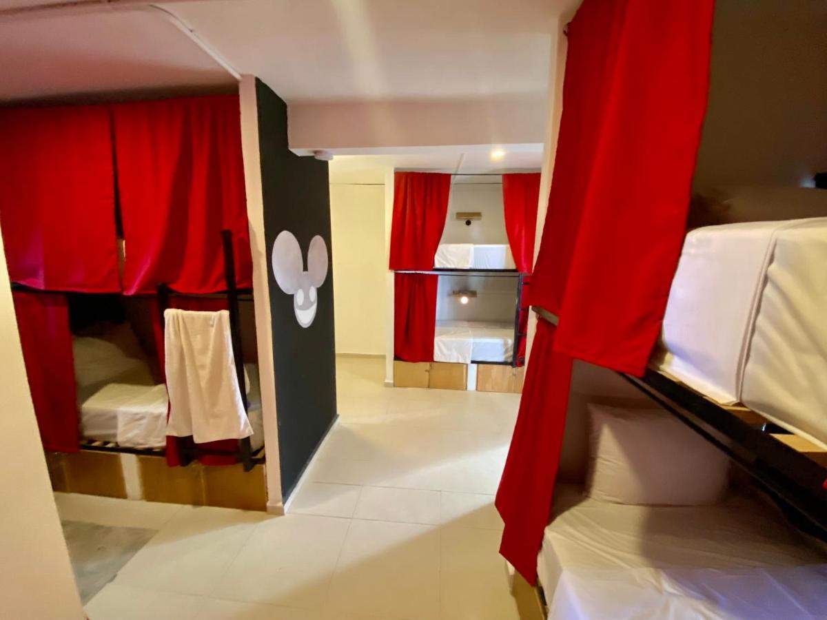 Why Not Rooftop Party Hostel Playa del Carmen Esterno foto