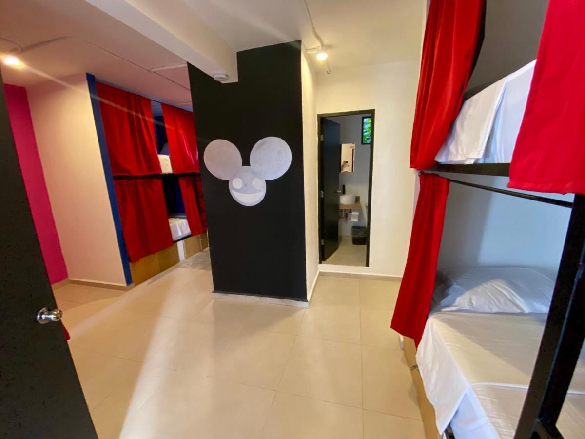 Why Not Rooftop Party Hostel Playa del Carmen Esterno foto